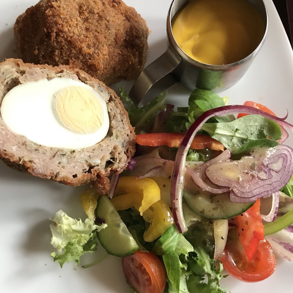 The Queen Victoria - Scotch egg is good but nothing special - Pubs Near Me - Windsor, WNM