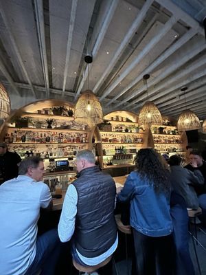 Bar Darling by null