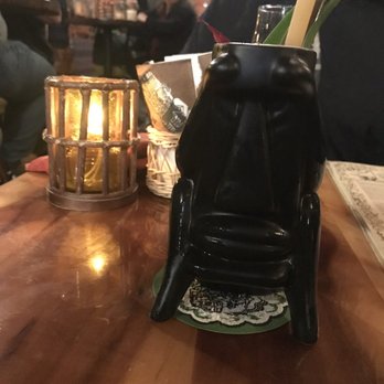 Trader Vic's - Great mugs, amazing flavors - Hawaiian Near Me - Emeryville, California Trader Vic's - Great mugs, amazing flavors - Hawaiian Near Me - Emeryville, California