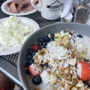 Breakfast House - Chef's Granola, egg whites and ham - Breakfast & Brunch Near Me - Chicago, Illinois