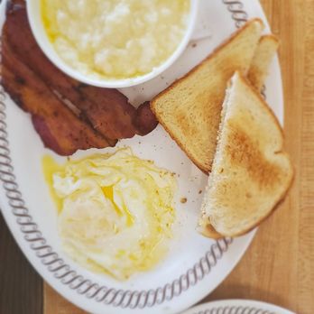 Waffle House - Senior plate with egg and bacon - Diners Near Me - Kenly, North Carolina Waffle House - Senior plate with egg and bacon - Diners Near Me - Kenly, North Carolina