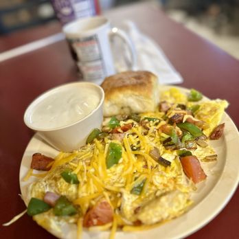 Doug's Place - Western Omelette with Gravy and Biscuit - Southern Near Me - Emerson, Georgia Doug's Place - Western Omelette with Gravy and Biscuit - Southern Near Me - Emerson, Georgia