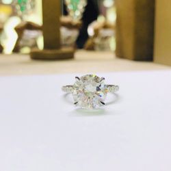 Albert's Fine Jewelers