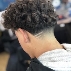 Kingz Kutz Barber shop - Taper
