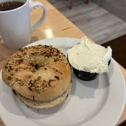 Yianni's Cafe - Everything bagels, cream cheese