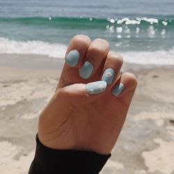 La Mer Nail Salon - We offer a variety of designs!