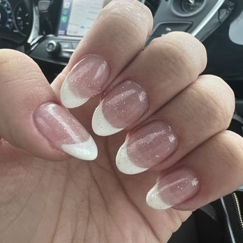 Hollywood Nail - Nail Salons Near Me - Morton Grove, Illinois