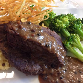 Cerritos College Culinary Arts - Braised short ribs - Cooking Schools Near Me - Norwalk, California Cerritos College Culinary Arts - Braised short ribs - Cooking Schools Near Me - Norwalk, California