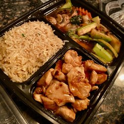 Izumi Japanese Restaurant - Chicken, rice and vegetables