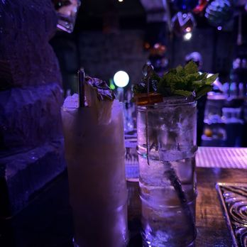 UnderTow Gilbert - Cocktail Bars Near Me - Gilbert, Arizona