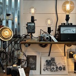 Antiques Village - Cool art items