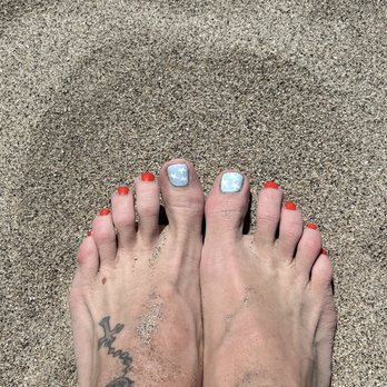 Victoria's Nails - Oxnard - Summer toes - Nail Salons Near Me - Oxnard, California