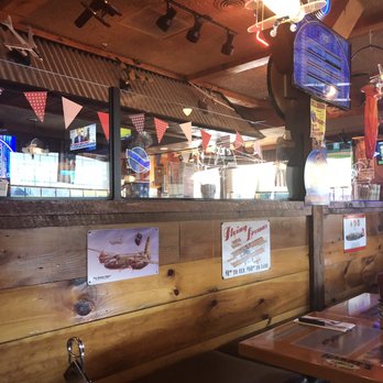Harry's Bar and Grille - Restaurant area overlooking the bar. - American Near Me - Middleboro, Massachusetts