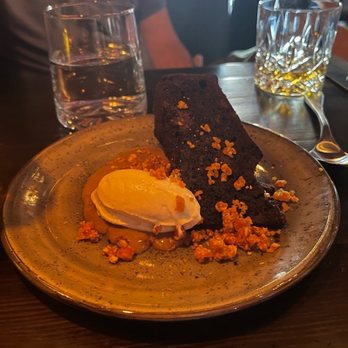Kro Bar - Guinness chocolate cake - Cocktail Bars Near Me - Bothell, Washington Kro Bar - Guinness chocolate cake - Cocktail Bars Near Me - Bothell, Washington