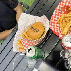 Trump Burger - Food