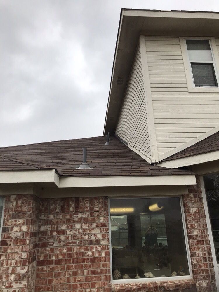 Slide of Thunderstruck Roofing & Const.