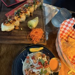 Shrimp taco & Grinto sushi