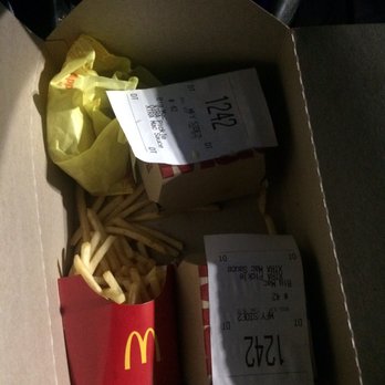 McDonald's - Bundle box feeds like 5 people for 12 bucks can't beat it - Burgers Near Me - Philadelphia, Pennsylvania McDonald's - Bundle box feeds like 5 people for 12 bucks can't beat it - Burgers Near Me - Philadelphia, Pennsylvania