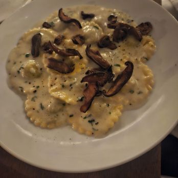 Laurel Hardware - Mushroom raviolli - New American Near Me - West Hollywood, California
