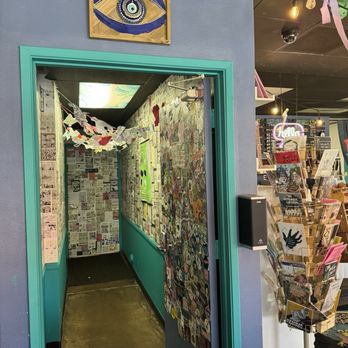 Birdcage Comics Cafe - Cafes Near Me - San Bernardino, California Birdcage Comics Cafe - Cafes Near Me - San Bernardino, California