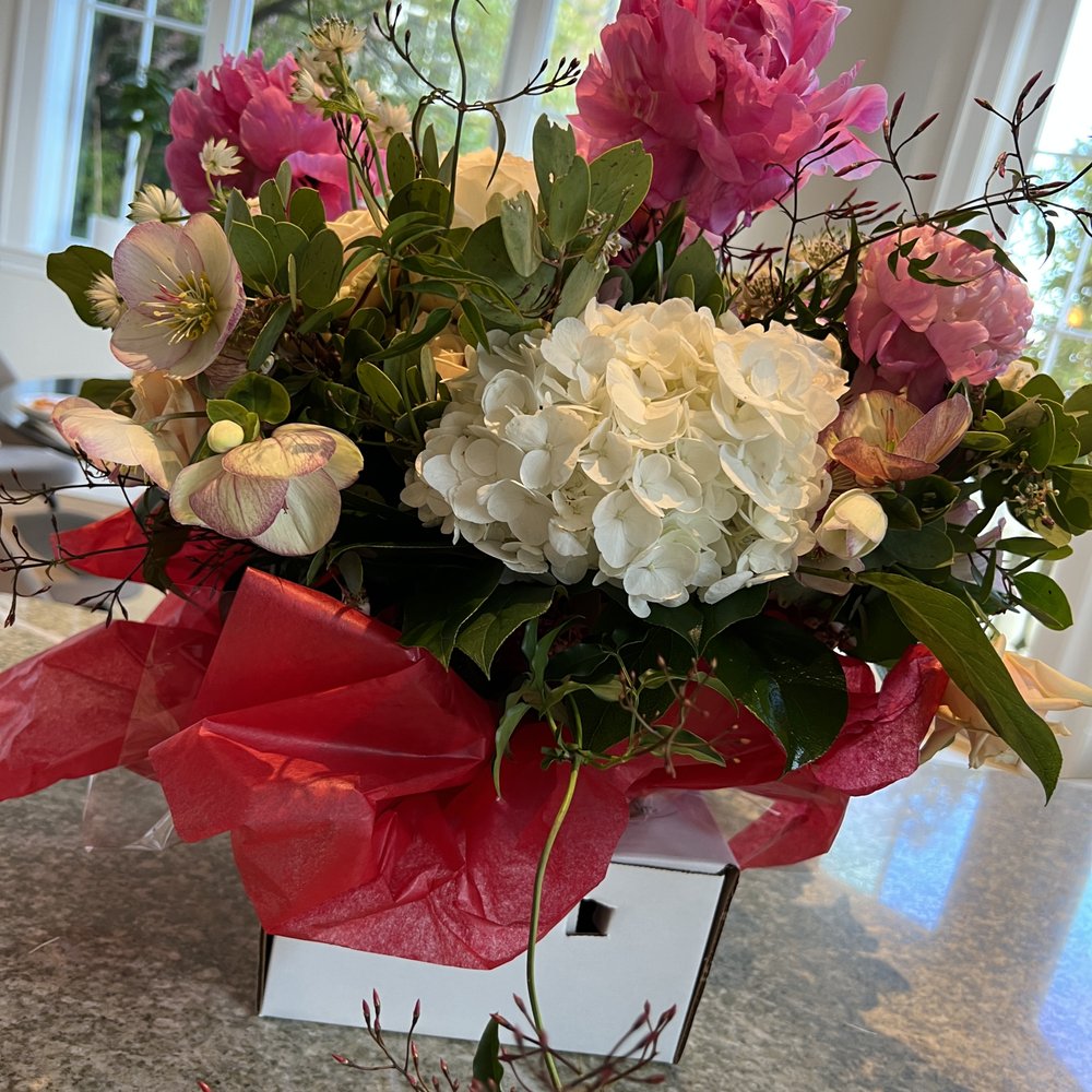 Ladybug Flowers - package was secure for transport . This was good - Florists Near Me - Sausalito, California Ladybug Flowers - package was secure for transport . This was good - Florists Near Me - Sausalito, California