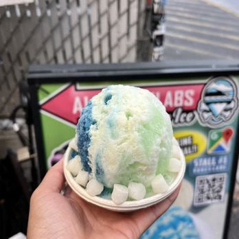 Aloha Icelabs - Blue Vanilla/Pina Colada/Lime with Condensed Milk - Shaved Ice Near Me - Honolulu, Hawaii