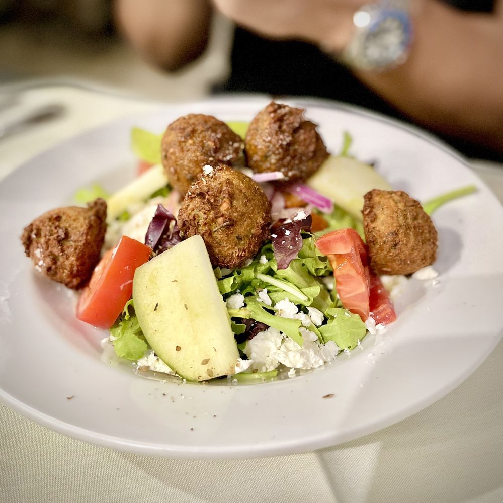 Sparta Salad with Falafel