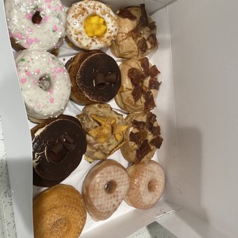 Sweet Alchemy Confectionery - Maple + Bacon + Coffee, Funfetti, O.G, Banana Fritter, Tiramisu, and Cinnamon + Sugar - Donuts Near Me - Davie, Florida