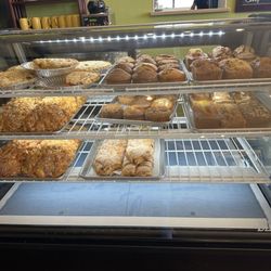 Mountain View Cafe & Bakery - So hard to choose from all these goodies