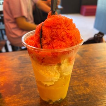 Ice Dream - 50/50 Gunthers fruit freeze - Bubble Tea Near Me - Sacramento, California Ice Dream - 50/50 Gunthers fruit freeze - Bubble Tea Near Me - Sacramento, California