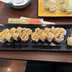 YATAI Asian Street Food - Spicy Tuna Roll