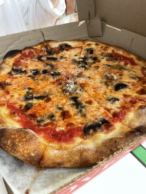 DeLuca's Pizzeria by null