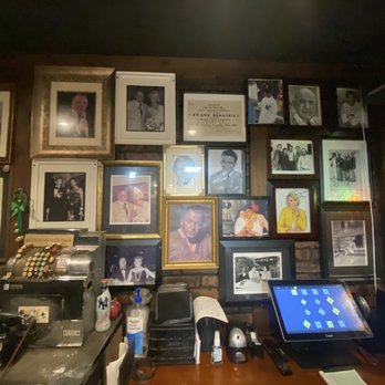 GP's Restaurant - If you have Sinatra on wall you know you're good. - Italian Near Me - Guttenberg, New Jersey