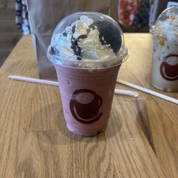 Frozen red velvet Oreo Frozen red velvet Oreo