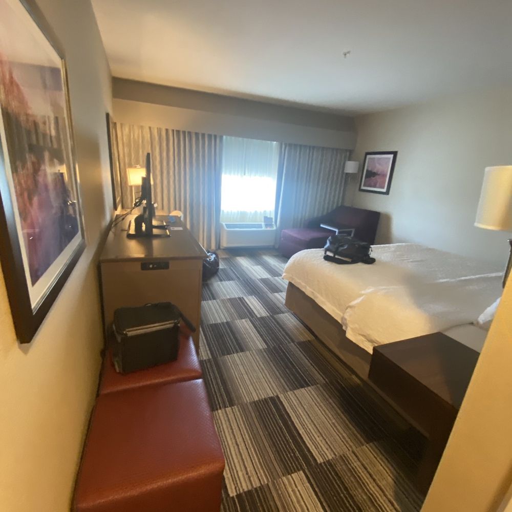 Hampton Inn Oxford - Room layout - Hotels Near Me - Oxford, Maine Hampton Inn Oxford - Room layout - Hotels Near Me - Oxford, Maine
