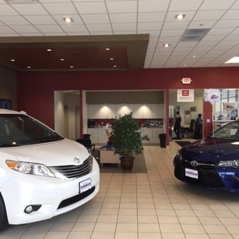 Gusweiler Toyota - New car showroom and service lounge - Car Dealers Near Me - Washington Ct House, Ohio Gusweiler Toyota - New car showroom and service lounge - Car Dealers Near Me - Washington Ct House, Ohio
