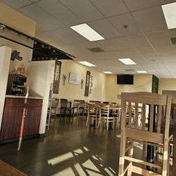 Tacos Los Juanes - Spacious interiors...newer building
