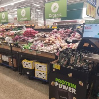 H-E-B - Drugstores Near Me - Lakeway, Texas