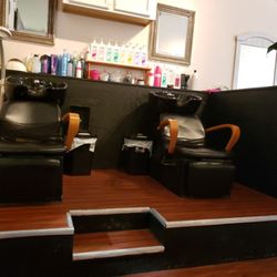 The Backroom Salon - Wash station
