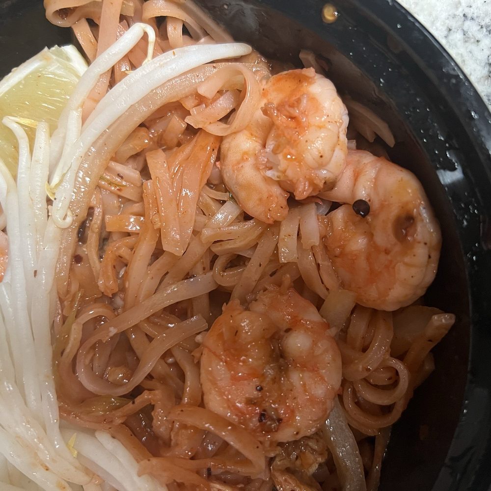 Thai Basil And Sushi Zen - Pad Thai - Thai Near Me - Acworth, Georgia