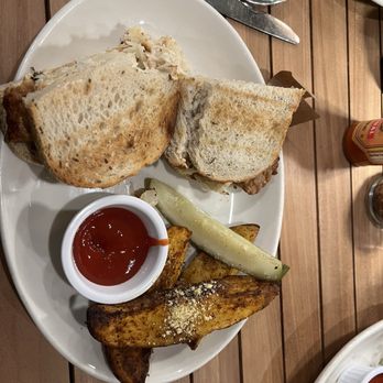 Seedz Cafe - The Famous Reuben (Original) - Cafes Near Me - Saint Louis, Missouri