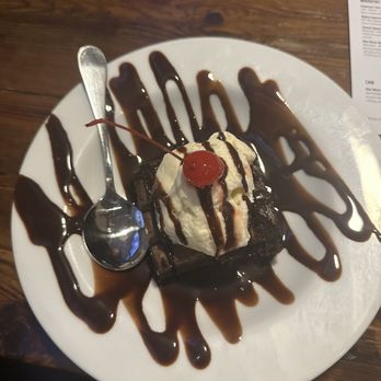 Junior's - American Near Me - Albany, New York