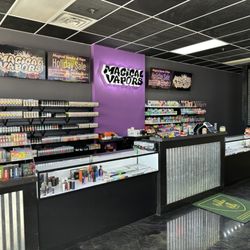Magical Smoke & Vape - Magical Smoke and Vape Franklin Interior