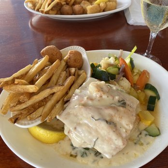 Pompano Joe's - Mahi Mahi "Bajan" - Seafood Near Me - Destin, Florida