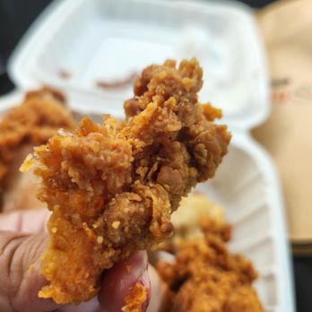 bb.q Chicken Kahala - Chicken Wings Near Me - Honolulu, Hawaii