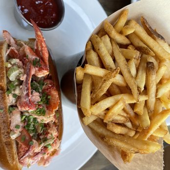 Rock'N Fish - Lobster Roll - Seafood Near Me - Manhattan Beach, California Rock'N Fish - Lobster Roll - Seafood Near Me - Manhattan Beach, California