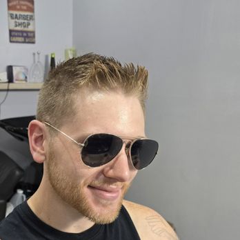 Suzy's Barber Den - Fresh Cut! Book with me and received a 5 dls off on your service! - Barbers Near Me - West Dundee, Illinois Suzy's Barber Den - Fresh Cut! Book with me and received a 5 dls off on your service! - Barbers Near Me - West Dundee, Illinois