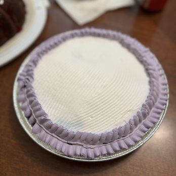 Gemmae Bake Shop - Ube Banana Cream Pie - Bakeries Near Me - Long Beach, California