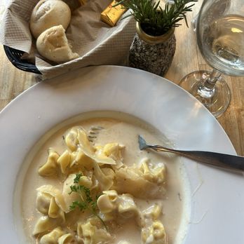 Del Sur Artisan Eats - Pear and Gorgonzola Sacchetti - Steakhouses Near Me - Saint Simons Island, Georgia