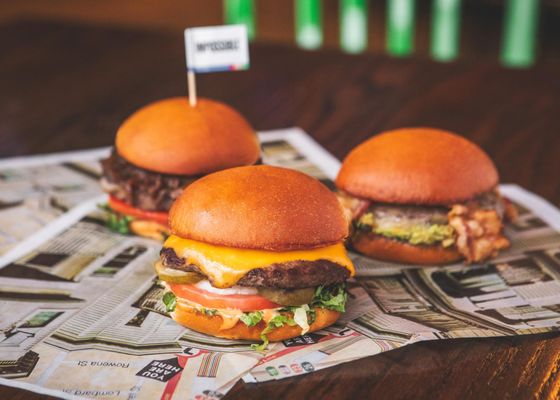 Wahlburgers by null